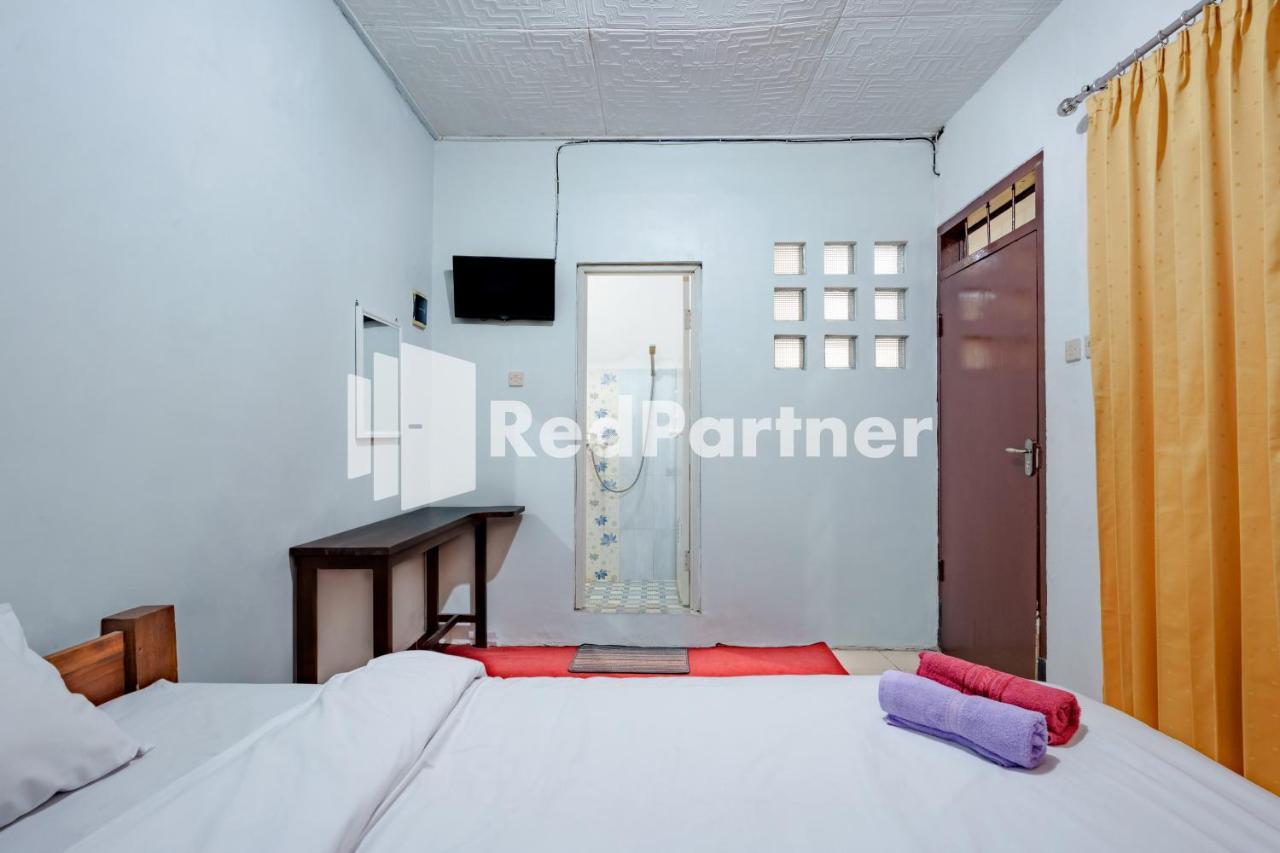 Nafisa Homestay Syariah Near Jatim Park 3 Batu Mitra Reddoorz Malang Exteriér fotografie