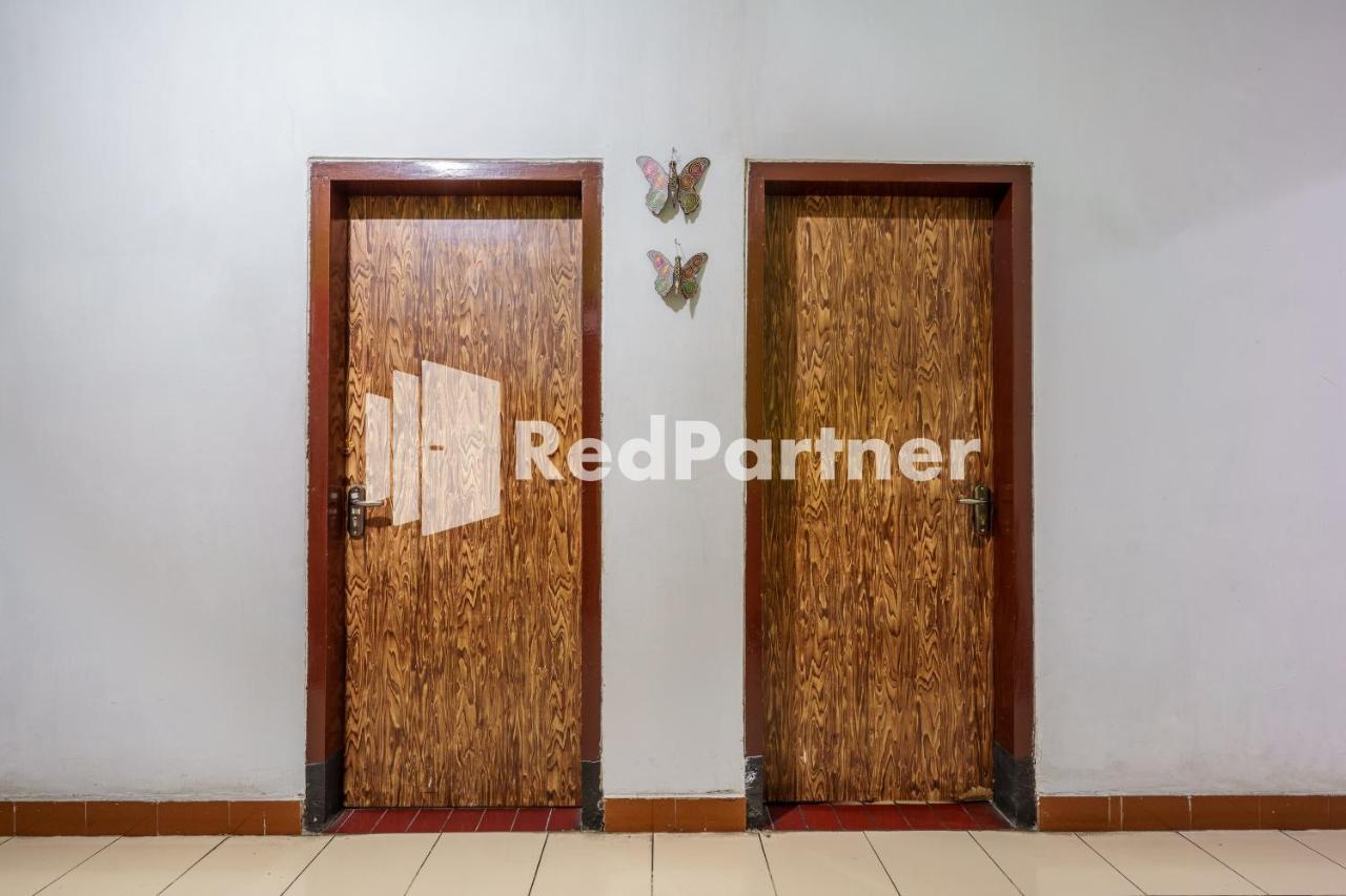 Nafisa Homestay Syariah Near Jatim Park 3 Batu Mitra Reddoorz Malang Exteriér fotografie