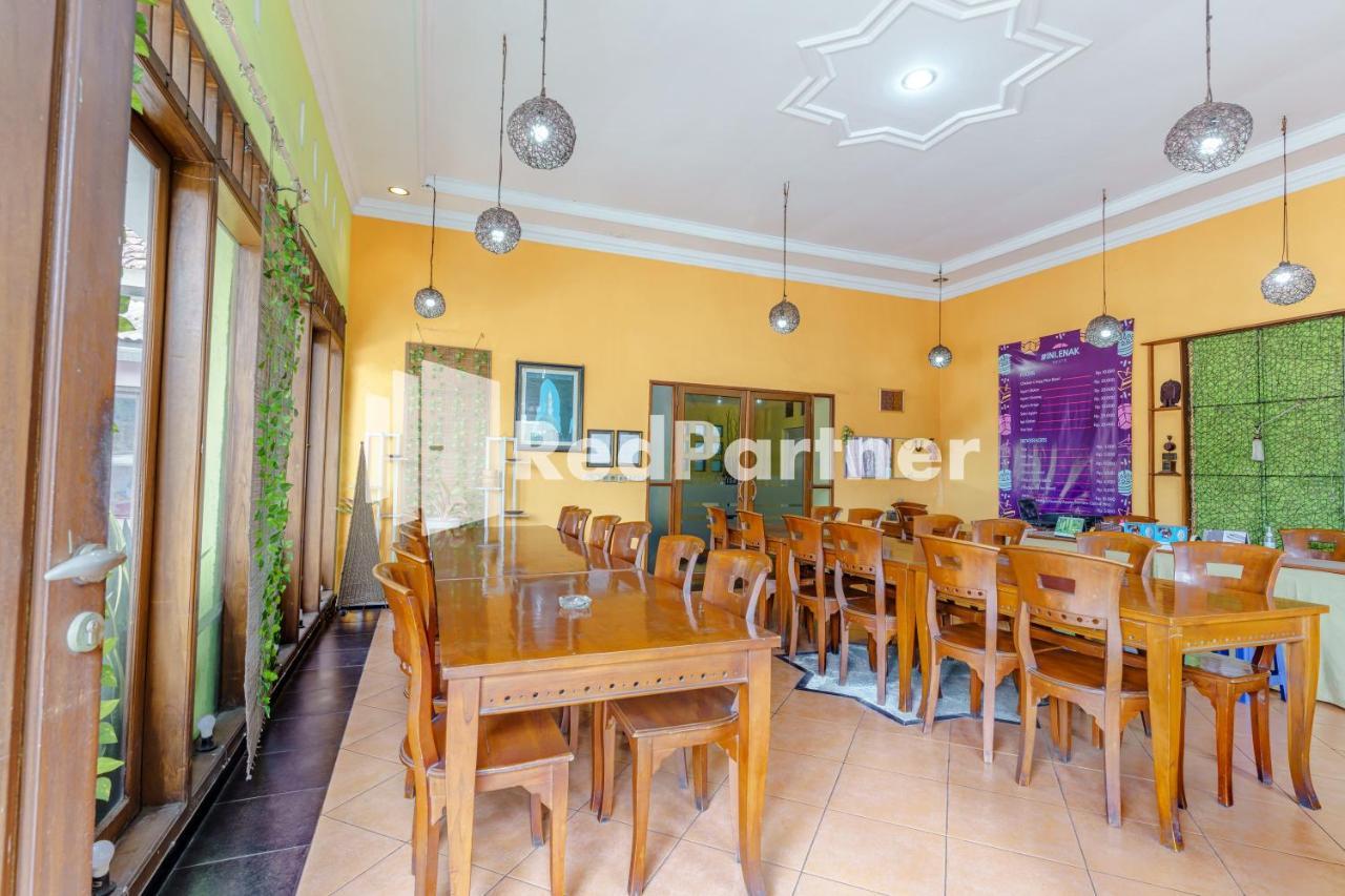 Nafisa Homestay Syariah Near Jatim Park 3 Batu Mitra Reddoorz Malang Exteriér fotografie
