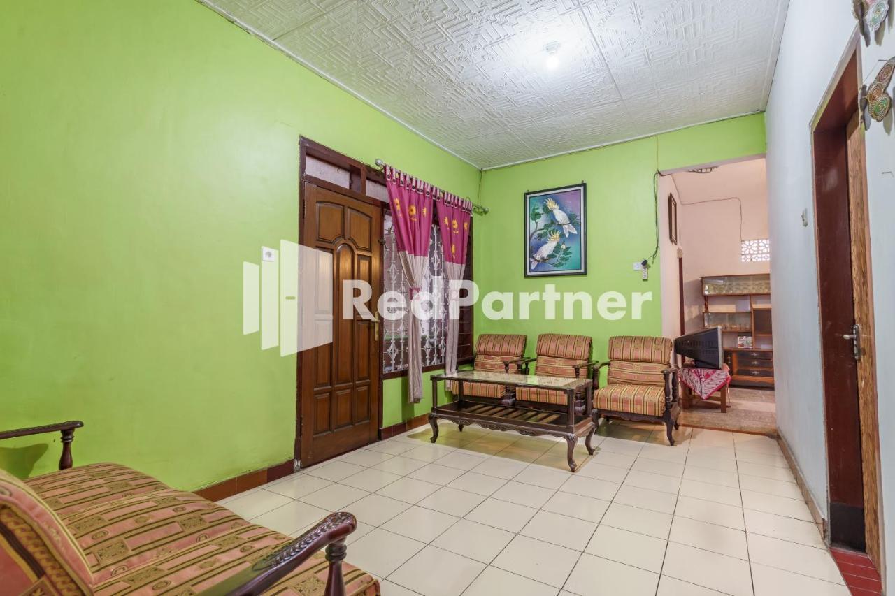 Nafisa Homestay Syariah Near Jatim Park 3 Batu Mitra Reddoorz Malang Exteriér fotografie
